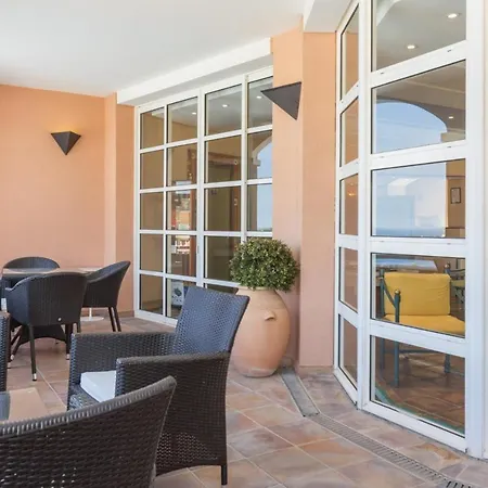 De L'esterel 3p. Resort *